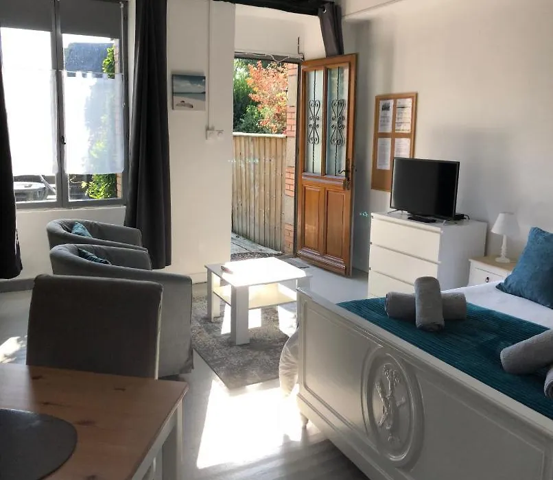 Maison De Vacances A Brambuan-1